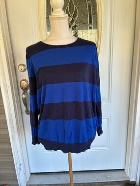 Old Navy Navy and Blue Striped Pullover Sweater